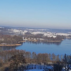 Jezioro Rekowo I okolice w styczniowym słońcu - z Góry Tamowej . 